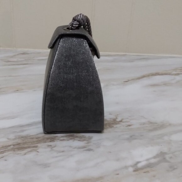 Triangle Pyramid Purse Wristlet Silver Gray Metallic Fabric - Picture 5 of 12